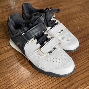 Legacy lifting shoes size 9.5 women